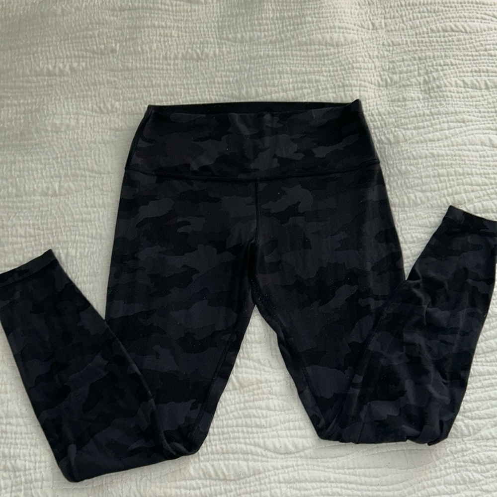 Camo Lululemon 28in leggings
